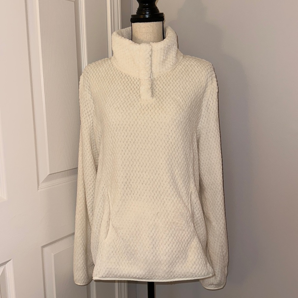 Like New! Eddie Bauer Pull Over 1/4 Button Up